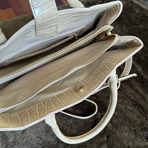 Bebe purse - faux crocodile - gold hardware - satchel or crossbody handbag - Picture 8 of 14